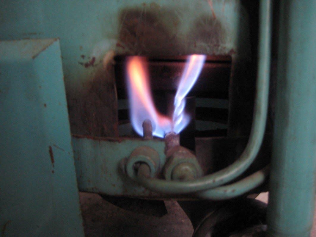 Коптит конфорка газовой плиты: причины